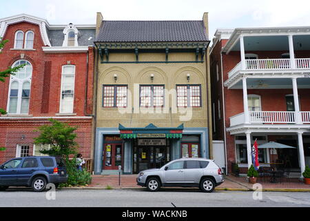 CHESTERTOWN, MD -17 agosto 2019- Vista della città storica di Chestertown, Maryland, Stati Uniti, sede della contea del Kent nella baia di Chesapeake regione. Foto Stock