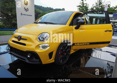 Torino, Italia - circa giugno 2016: Abarth 595 auto Foto Stock