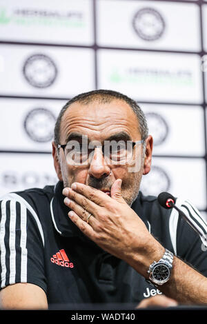 Head coach Maurizio Sarri della Juventus F.C. partecipa a una conferenza stampa prima del 2019 International Champions Cup torneo di calcio contro Inter Mi Foto Stock