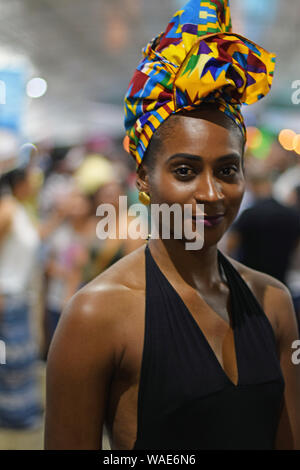 Agli operatori di 2019 Festival de Música del Pacifico Petronio Alvarez in Cali, Colombia Foto Stock