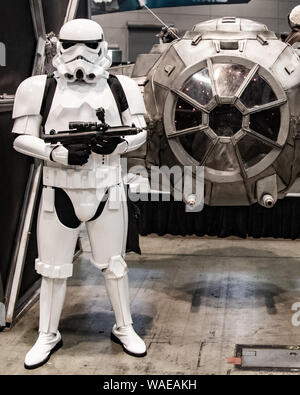 Cosplayers a Star Wars Celebration 2019 a Chicago. Molti vi in attesa di notizie su Star Wars Episodio IX: il luogo di skywalker Foto Stock