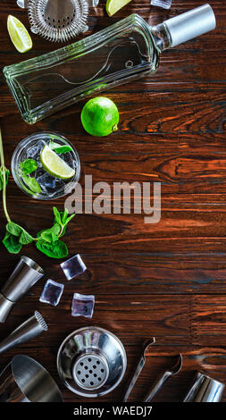 Il mojito lanciatore, mirtillo mojito lanciatore, ricette di cocktail, blackberry ricetta MOJITO, bevande, anguria mojito, lavanda, limonata alcolica, semplice Foto Stock