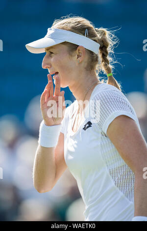 Aegon International 2016, Eastbourne Inghilterra - Ekaterina Makarova della Russia in azione contro la Tara Moore di Gran Bretagna. Lunedì, 20 Giugno, 2016. P Foto Stock