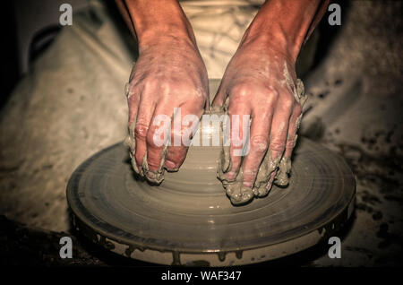 Italia Marche Urbania artigianato ceramico Foto Stock