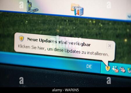 Messaggio sul desktop, Nuovi aggiornamenti disponibili, il sistema operativo Microsoft Windows XP, Germania Foto Stock