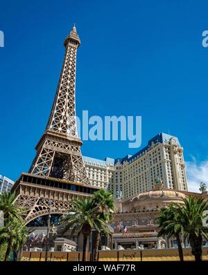 Ricostruita la Torre Eiffel, l'Hotel Paris Las Vegas Strip di Las Vegas, Nevada, STATI UNITI D'AMERICA Foto Stock