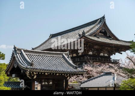 Ninna-ji Goten architettura giapponese edificio, Kyoto, Giappone Foto Stock