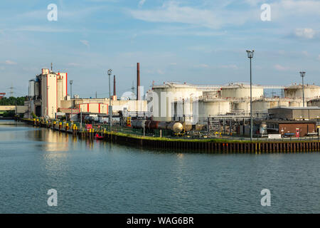 Vista esterna, campo di registrazione entroterra di Porto, la navigazione interna, la navigazione nave viaggio, Binnentransport, il traffico interno, DE, DEU, Germania, energia, en Foto Stock