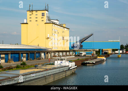 Ancoraggio, Ankerreede, investitore, imbarcadero, vista esterna, campo di registrazione entroterra di Porto, la navigazione interna, la navigazione nave viaggio, Binnentransport Foto Stock