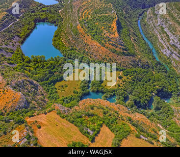 Vista aerea del lago Brljan in Croazia nel canyon del fiume Krka Foto Stock