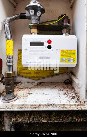 British Gas - Landis+Gry G470 Gas smart meter in un cabinet esterno Foto Stock