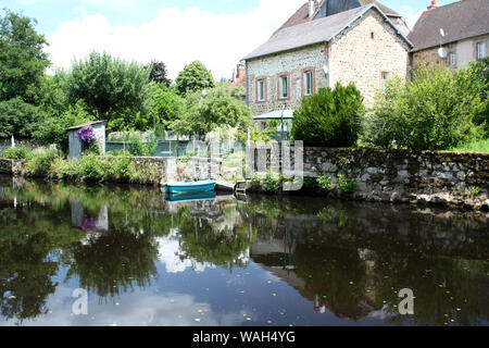 Fiume Creuse a Felletin, Francia Foto Stock