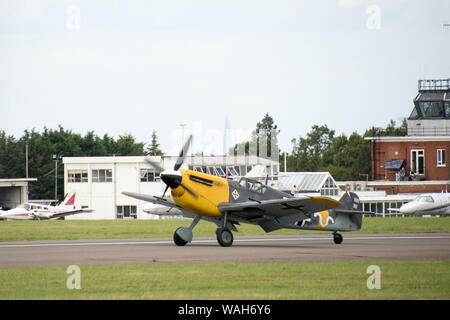 Hispano Aviación ha-1112 altrimenti noto come Buchon / Bucheon su air show display Foto Stock