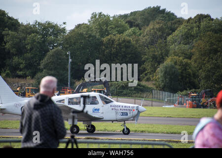 Piper PA-28 Warrior azionato da pilota per disabili Foto Stock