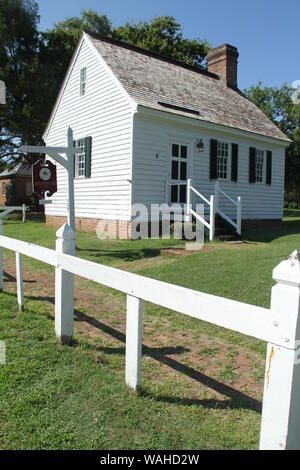 Strutture storiche nel Colonial National Historical Park, nella contea di York, Virginia. Museo sul meno a Yorktown, VA, Stati Uniti. Foto Stock