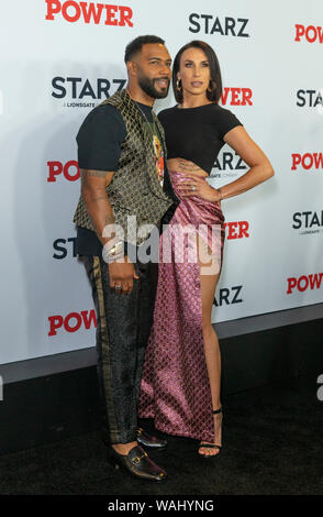 New York, NY - Agosto 20, 2019: Omari Hardwick e Jennifer Pfautch assiste STARZ Power Stagione 6 premiere a Madison Square Garden Foto Stock