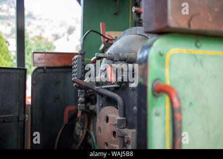 Pannello di controllo del calibro di stretta locomotiva a vapore Foto Stock