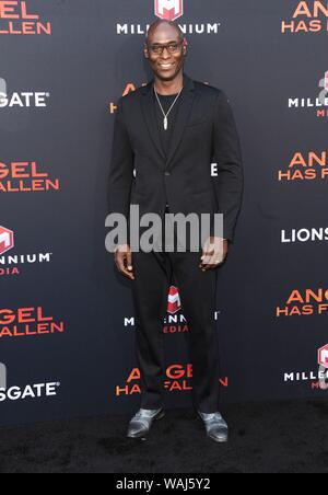 Los Angeles, CA. 20 agosto 2019. Lance Reddick presso gli arrivi di angelo caduto Premiere, Regency Village Theatre - Westwood, Los Angeles, CA 20 agosto 2019. Credito: Elizabeth Goodenough/Everett raccolta/Alamy Live News Foto Stock