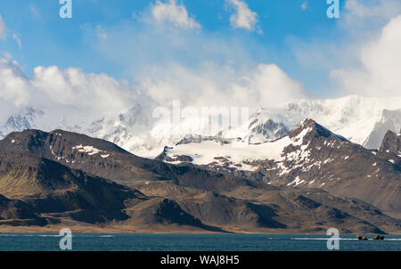 Cumberland East Bay e le montagne della gamma Allardyce. Foto Stock