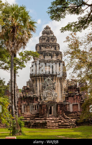 Thailandia. Phimai Historical Park. Rovine dell antico tempio Khmer complesso. Santuario centrale. Foto Stock