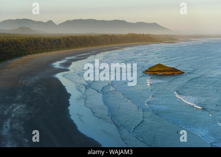 Canada, British Columbia. Pacific Rim National Park, vista aerea Long Beach. Foto Stock