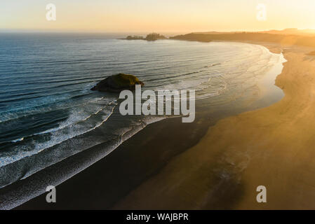 Canada, British Columbia, Pacific Rim National Park. Vista aerea di Long Beach. Foto Stock