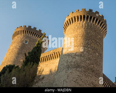 Il castello di Rocca Pia, costruito nel 1461 da Papa Pio II. Foto Stock