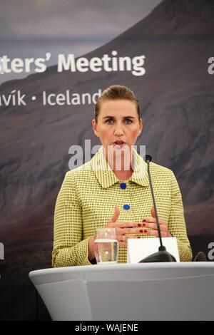 Videy, Islanda. 20 agosto 2019. Primo Ministro danese mette Frederiksen parlerà in occasione di una conferenza stampa a seguito di un incontro con il Cancelliere Merkel e altri Scandinavian capi di governo. Credito: Steffen Trumpf/dpa/Alamy Live News Foto Stock