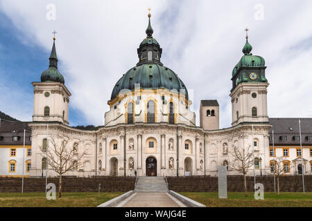 Vista frontale dell'abbazia di Ettal in Baviera, Germania Foto Stock