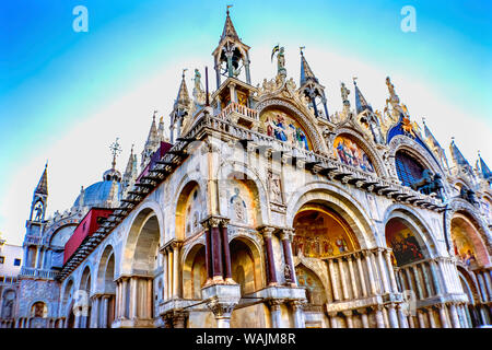 Mosaici la Basilica di San Marco, Venezia, Italia. La Chiesa ha creato 1063 Annuncio, San Marco reliquie spostato in questa chiesa Foto Stock