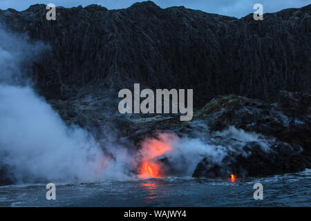 Il Kilauea flusso di lava vicino ex città di Kalapana, Big Island, Hawaii, STATI UNITI D'AMERICA Foto Stock