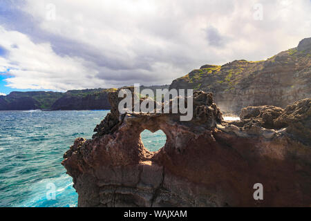 A forma di cuore nei pressi di apertura Nakalele Blowhole, terra di massa sul lato orientale della punta settentrionale di Maui, Hawaii, STATI UNITI D'AMERICA Foto Stock