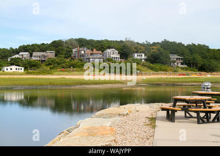 Case con vista del mare e del paesaggio, Wellfleet, Cape Cod, Massachusetts, STATI UNITI D'AMERICA Foto Stock