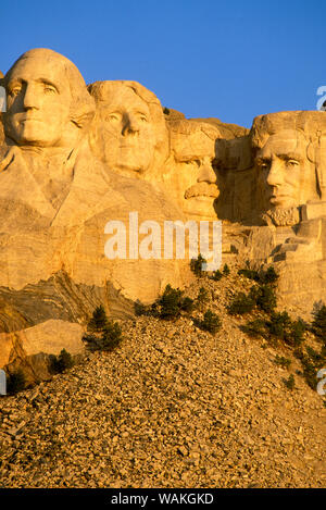 La luce del mattino sul monte Rushmore e il Monte Rushmore National Memorial, il Dakota del Sud, Stati Uniti d'America. Foto Stock