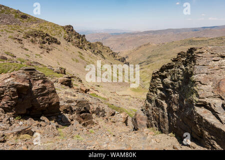 Praterie Alpine a Borreguiles de San Juan, Parco Nazionale Sierra Nevada a 2500m altitud. Granada/ Andalusia, Spagna. Foto Stock