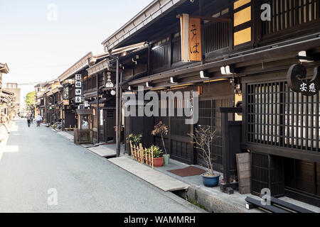 Architettura tradizionale del quartiere Sanmachi-Suji a Takayama, Giappone Foto Stock