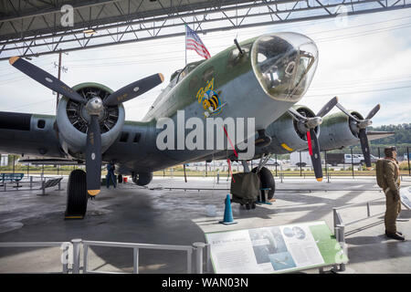 Boeing B-17 Flying Fortress è un quattro bimotore bombardiere pesante Boeing il Museo del Volo, Boeing Field, Tukwila, nello Stato di Washington, USA Foto Stock