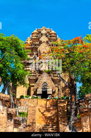 Po Nagar Cham Towers di Nha Trang, Vietnam Foto Stock