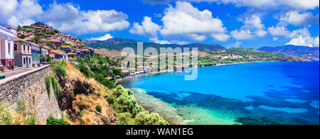 Bella Molivos città vecchia,vista panoramica,Lesbo isola,Grecia. Foto Stock