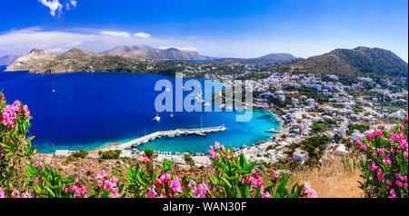 Più belle isole greche - Leros nel Dodecaneso. con vista incredibile e mare cristallino. La Grecia Foto Stock