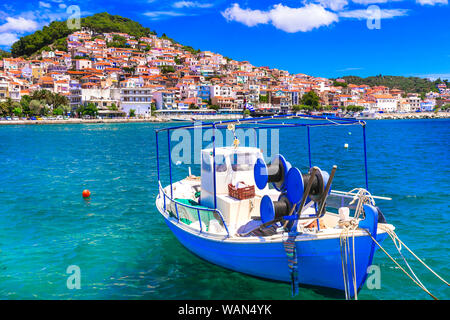 Tradizionale Grecia- bellissimi Lesbo (LESBO) isola. Plomari autentico villaggio di pescatori Foto Stock