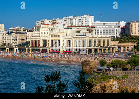 Il Casinò Municipale e la grande spiaggia di Biarritz (Atlantic Pirenei - Francia). Questo spazio saluta il Vertice G7 2019 Dal 24 al 26 agosto. Foto Stock