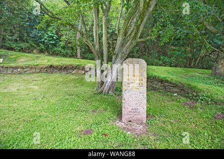 Lapide a 22 Forfar "streghe" eseguito nel XVII secolo, accanto a Forfar Loch, Angus, Scotland, Regno Unito Foto Stock