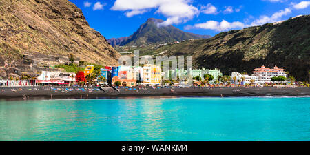 Impressionante Puerto de Tazacorte village,La Palma,Spagna. Foto Stock