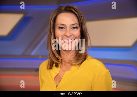 Anja Reschke in der ARD-Talkshow 'maischberger.Die Woche' im WDR Studio BS 3. Köln, 21.08.2019 Foto Stock