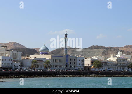 Moschea in Muscat Oman sul lungomare Foto Stock