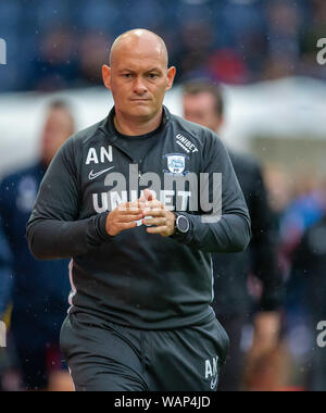 Preston, Lancashire, Regno Unito. 21 Ago, 2019. 21 agosto 2019; Deepdale Stadium, Preston, Lancashire, Inghilterra; Campionato di calcio, Preston North End contro Stoke City; Preston North End Manger Alex Neil - rigorosamente solo uso editoriale. Nessun uso non autorizzato di audio, video, dati, calendari, club/campionato loghi o 'live' servizi. Online in corrispondenza uso limitato a 120 immagini, nessun video emulazione. Nessun uso in scommesse, giochi o un singolo giocatore/club/league pubblicazioni Credito: Azione Sport Plus/Alamy Live News Foto Stock