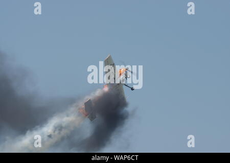 Yak-55 Twin Tigers Aerobatic Team, Battle Creek Air Show, luglio 2019 (Yak55 Airshow,) Foto Stock