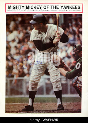 Foto autografate di star New York Yankees player Mickey mantello circa 1960s. Foto Stock