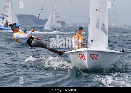 Kanagawa, Giappone. Credito: MATSUO. 21 Ago, 2019. Aloise Retornaz & Camille Lecointre (FRA) Vela : PRONTO STEADY TOKYO - Barca a Vela donna 470 Gara di Enoshima Porto degli Yacht di Kanagawa, Giappone. Credito: MATSUO .K AFLO/sport/Alamy Live News Foto Stock